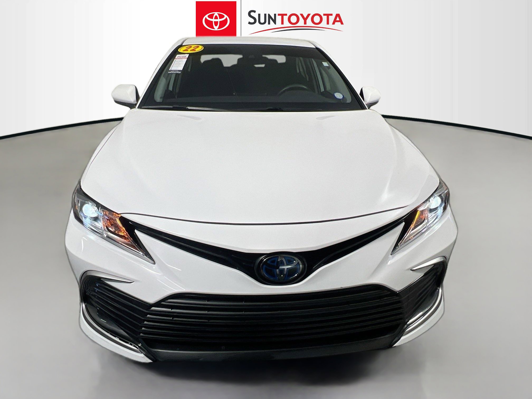 Used 2022 Toyota Camry LE image 10