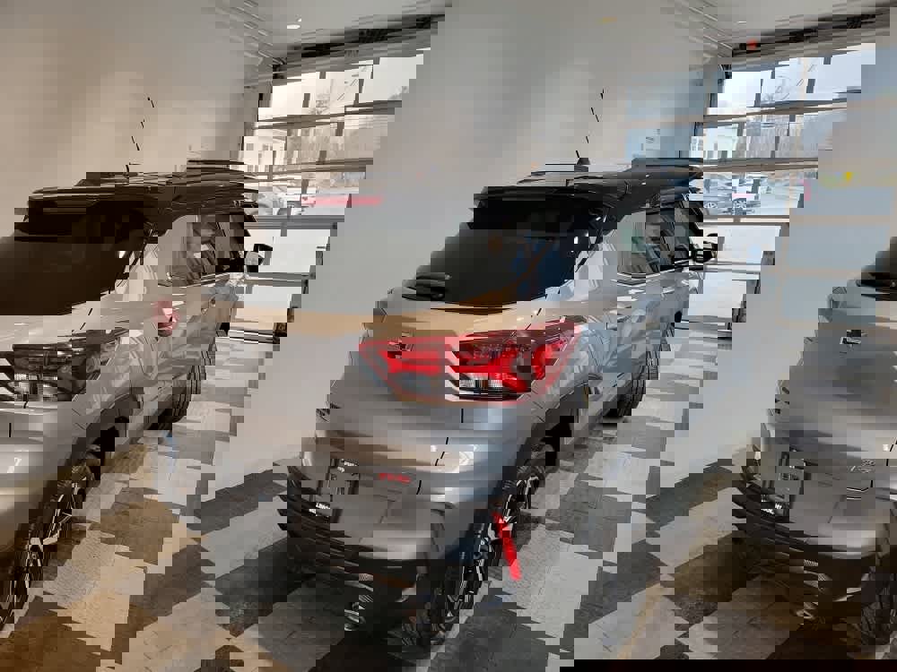 Used 2023 Chevrolet TrailBlazer RS w/ Sun and Liftgate Package image 6