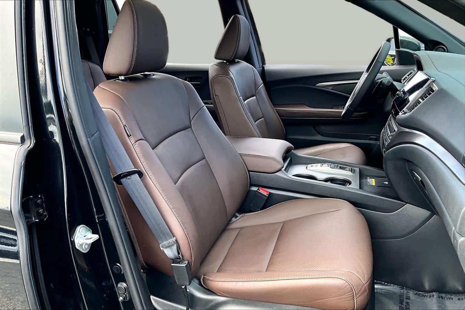 Used 2024 Honda Passport EX-L image 9
