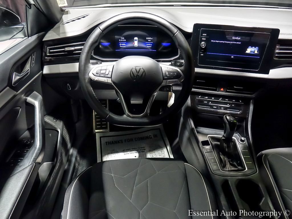 Used 2025 Volkswagen Jetta Sport FWD image 17