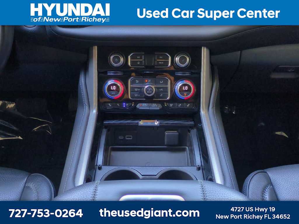 Used 2024 GMC Yukon XL Denali w/ Advanced Technology Package AWD/4WD image 22