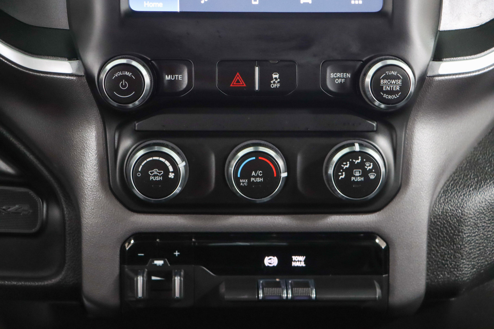 Used 2022 RAM 2500 Big Horn w/ Cold Weather Group image 19