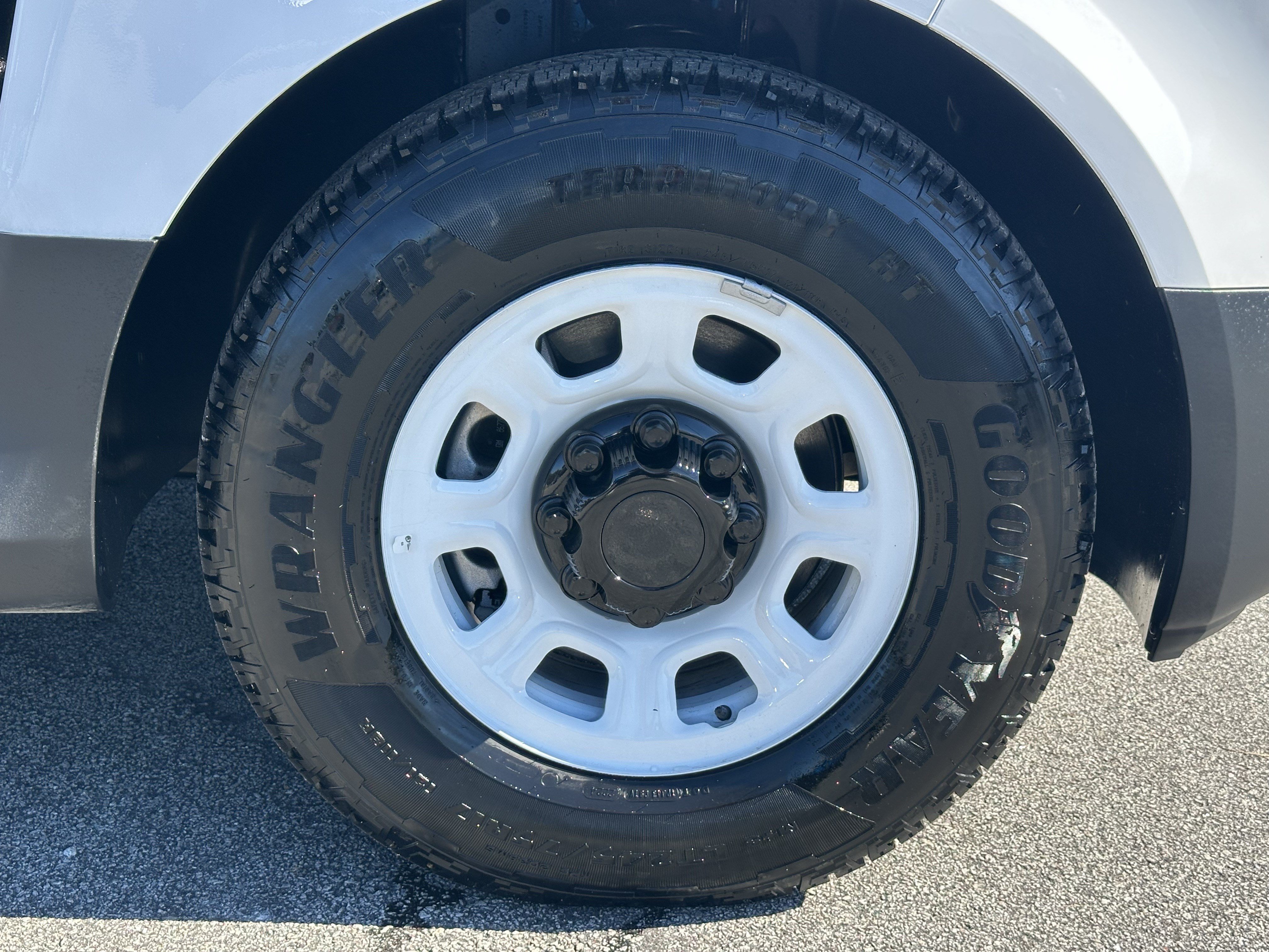 Used 2025 Chevrolet Brightdrop 600 AWD/4WD image 11