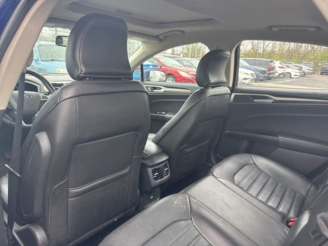 Used 2016 Ford Fusion SE w/ Equipment Group 202A image 12