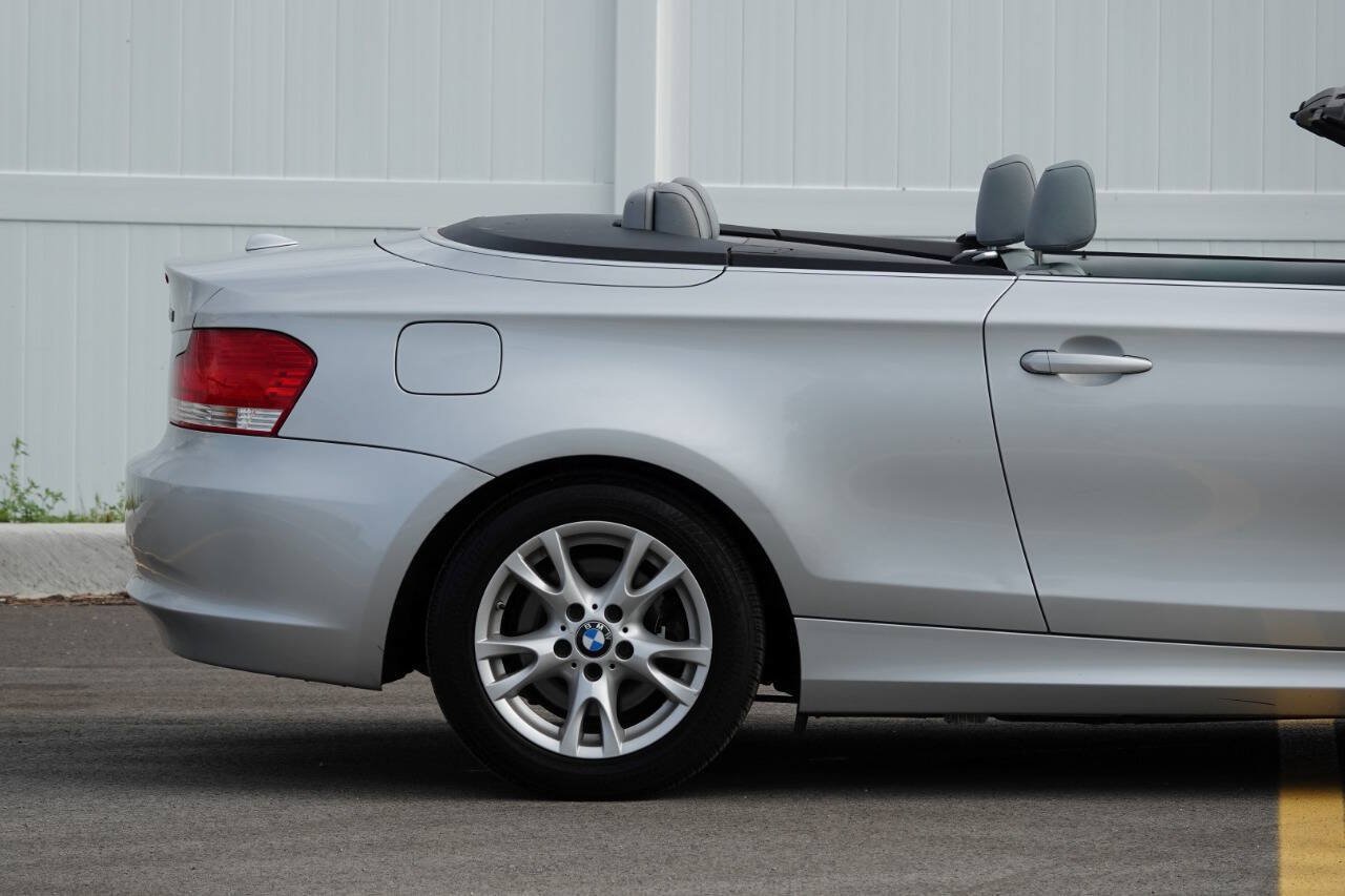 Used 2009 BMW 128i Convertible RWD image 47