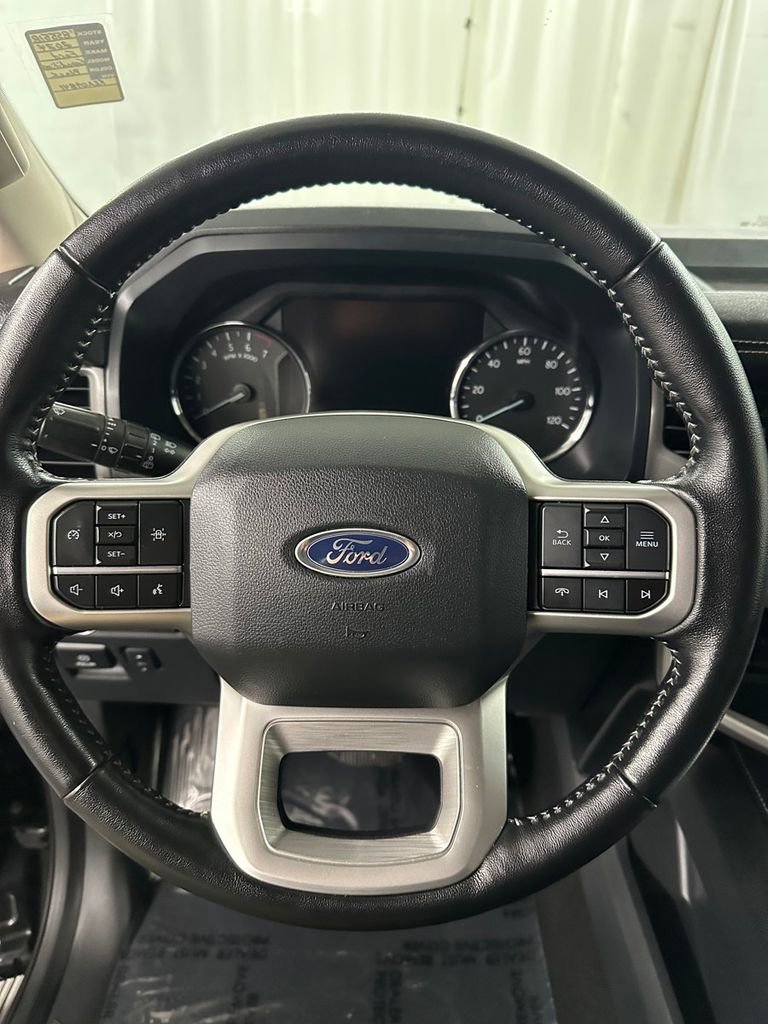 Used 2024 Ford Expedition Max XLT image 17