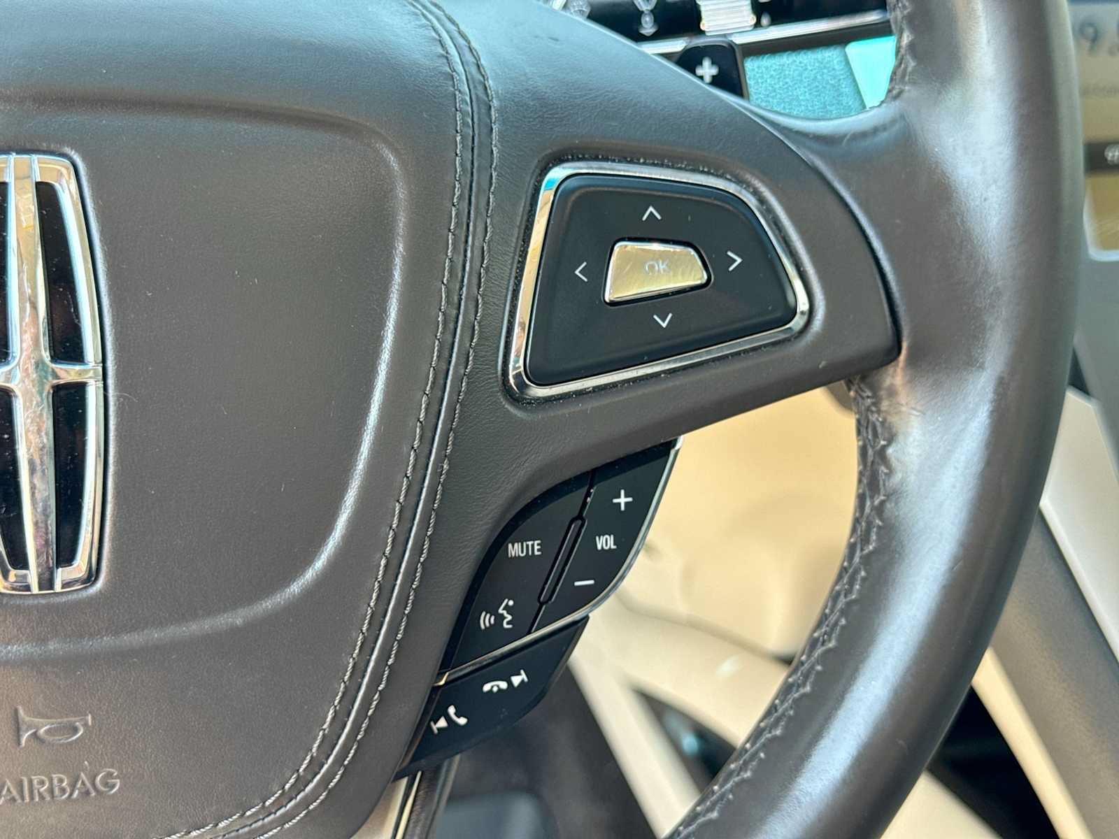 Used 2017 Lincoln MKZ Premiere AWD/4WD image 24