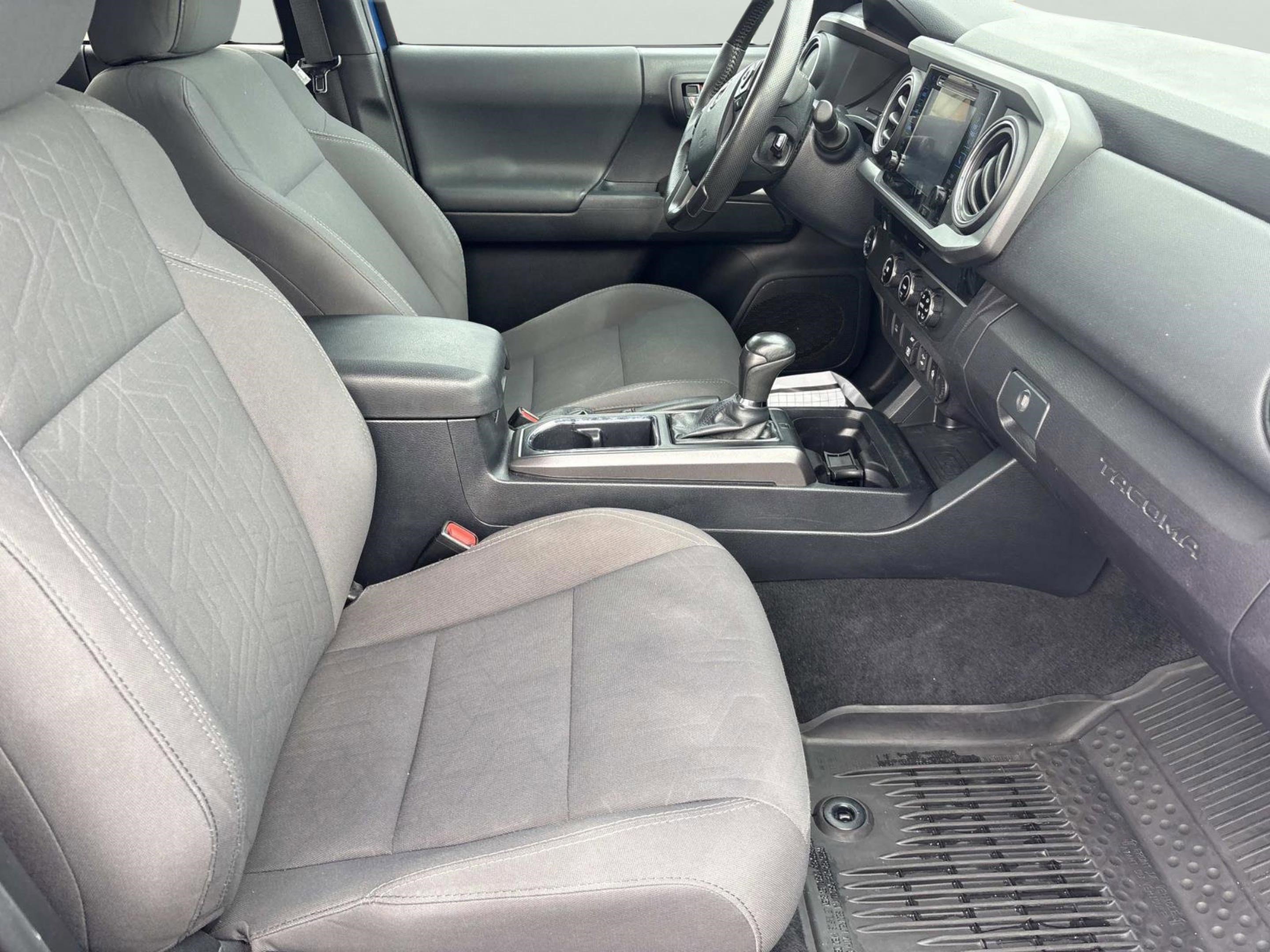 Used 2018 Toyota Tacoma TRD Off-Road image 22