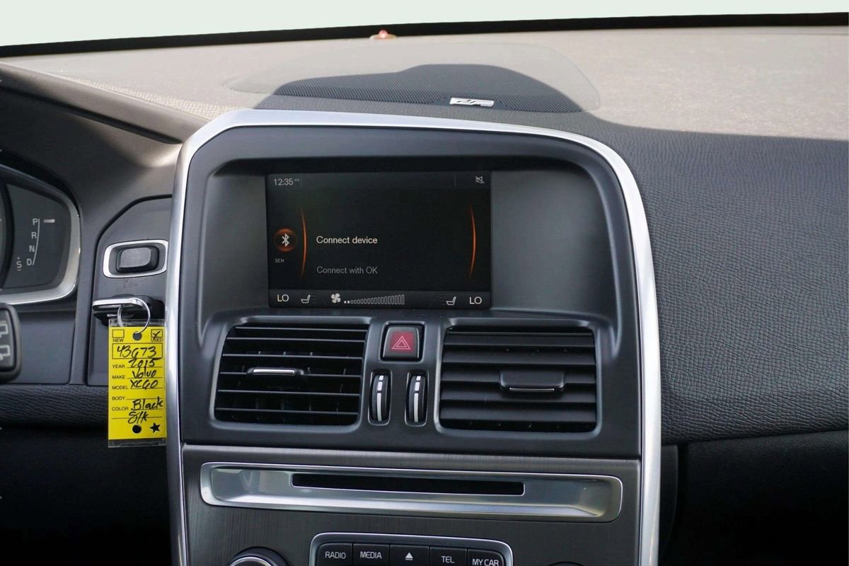 Used 2015 Volvo XC60 T6 Platinum AWD/4WD image 21