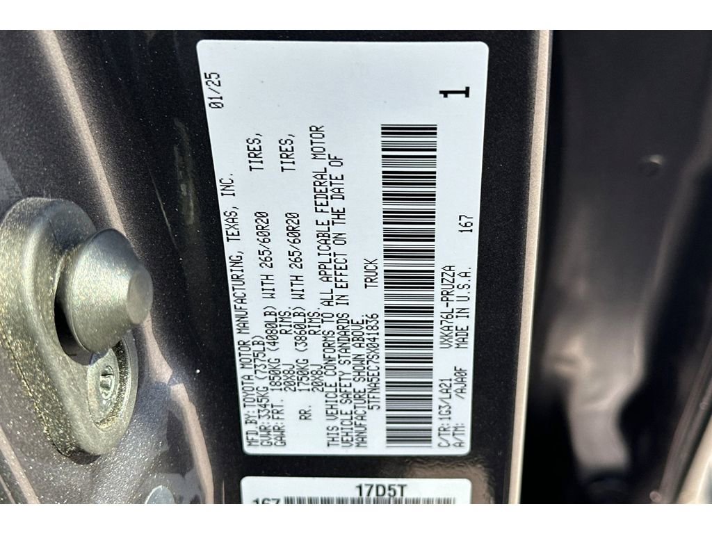 Used 2025 Toyota Tundra Platinum AWD/4WD image 34