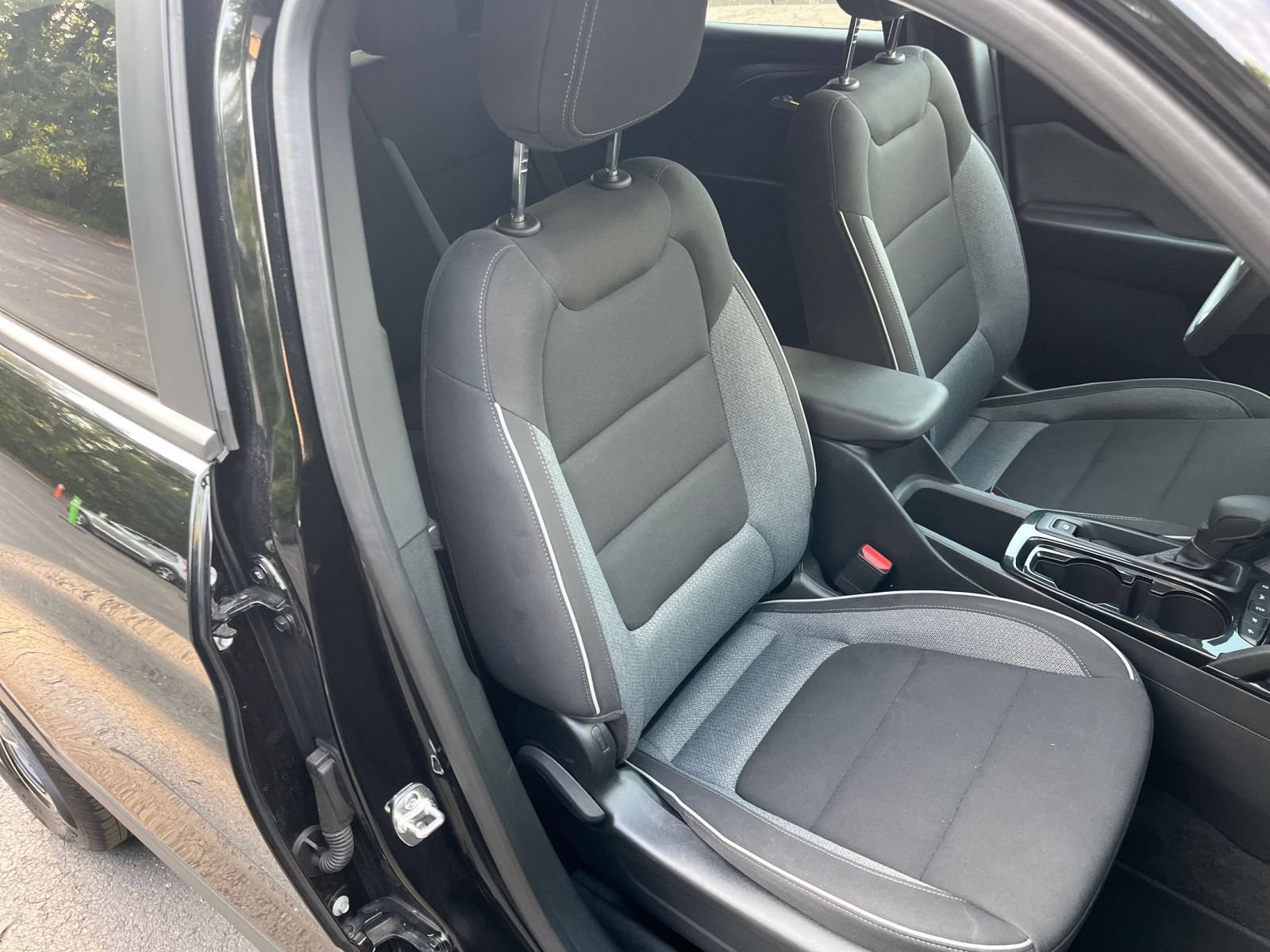 Used 2025 Chevrolet TrailBlazer LT FWD image 50
