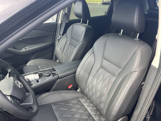 New 2026 Nissan Rogue Platinum w/ Tech Package AWD/4WD image 11