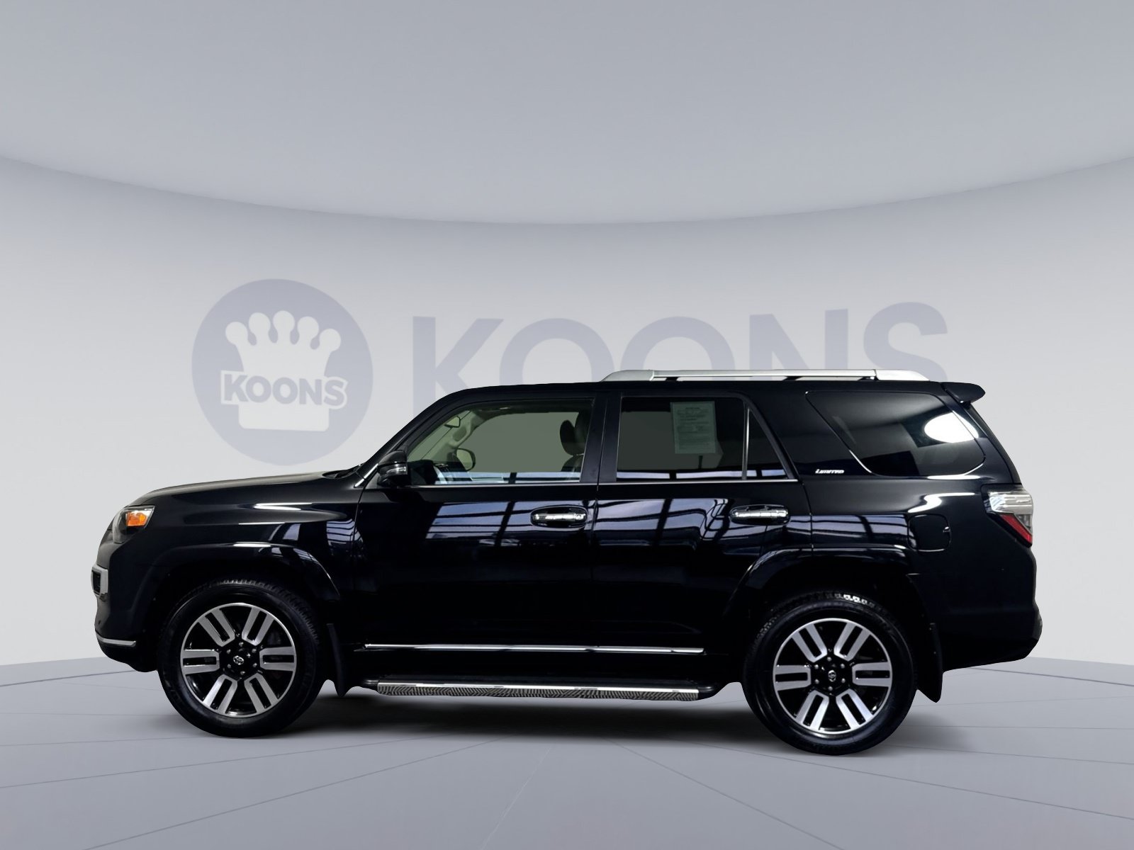Used 2022 Toyota 4Runner Limited AWD/4WD image 2