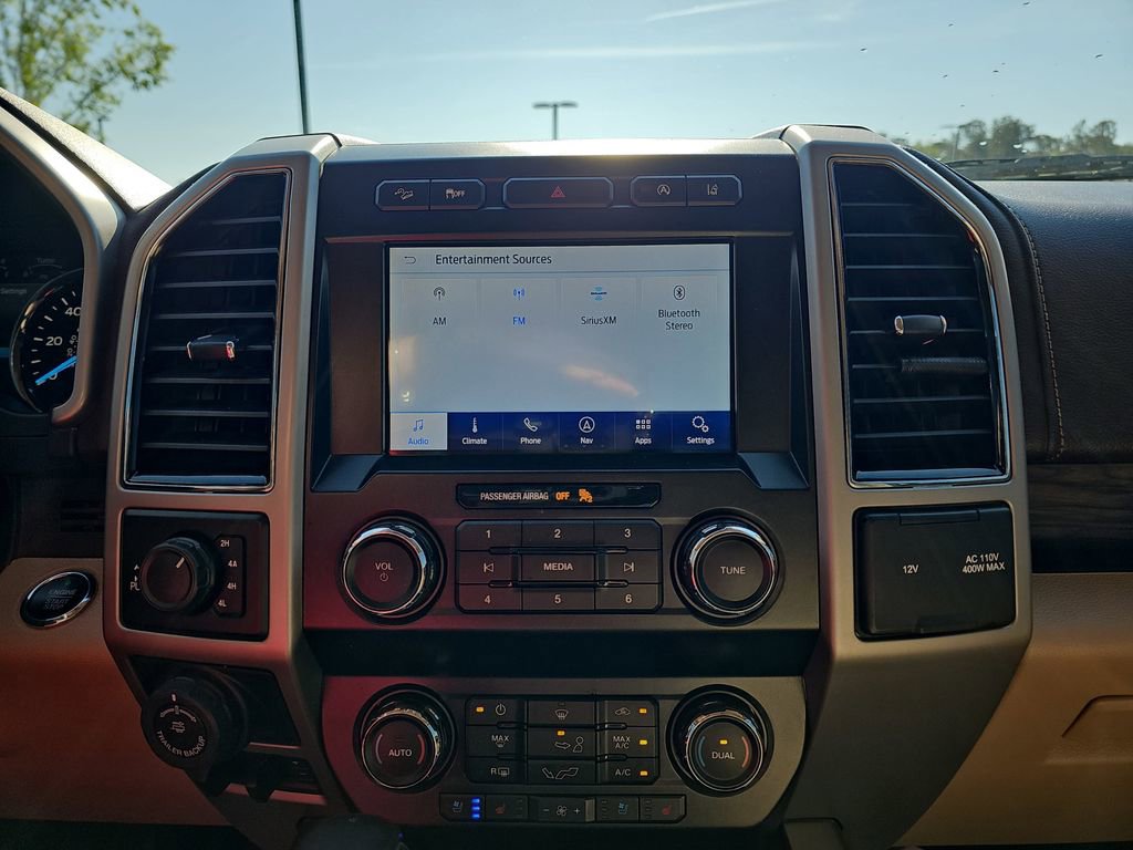 Used 2020 Ford F150 Lariat w/ Max Trailer Tow Package image 24