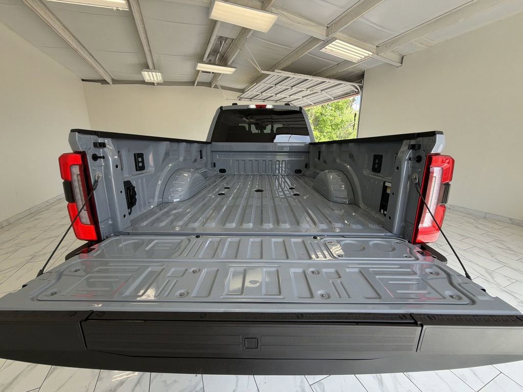 Used 2026 Ford F450 Lariat AWD/4WD image 27