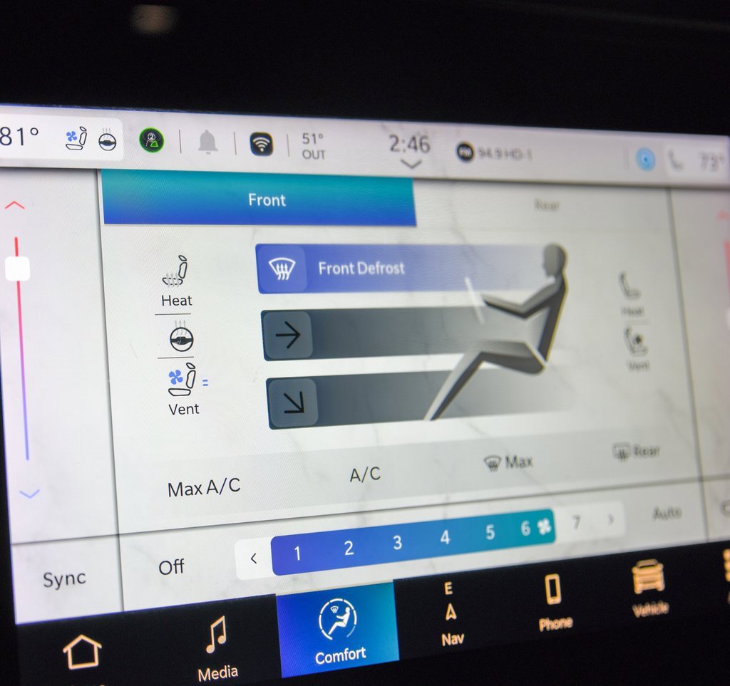 Used 2022 Jeep Wagoneer Series II w/ Rear Seat Video Group 1 image 24