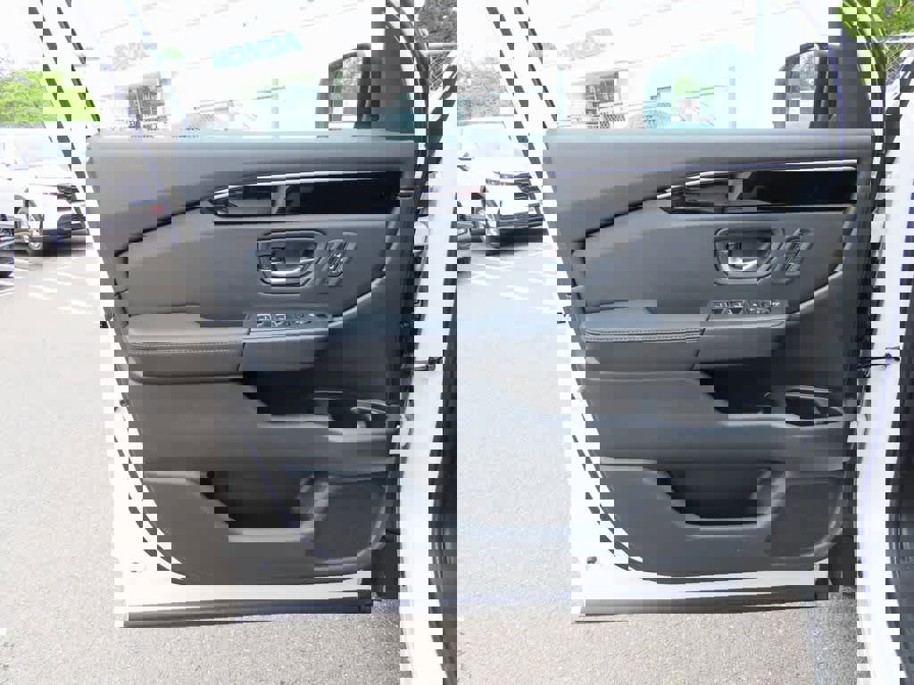 New 2025 Honda Pilot Touring image 18