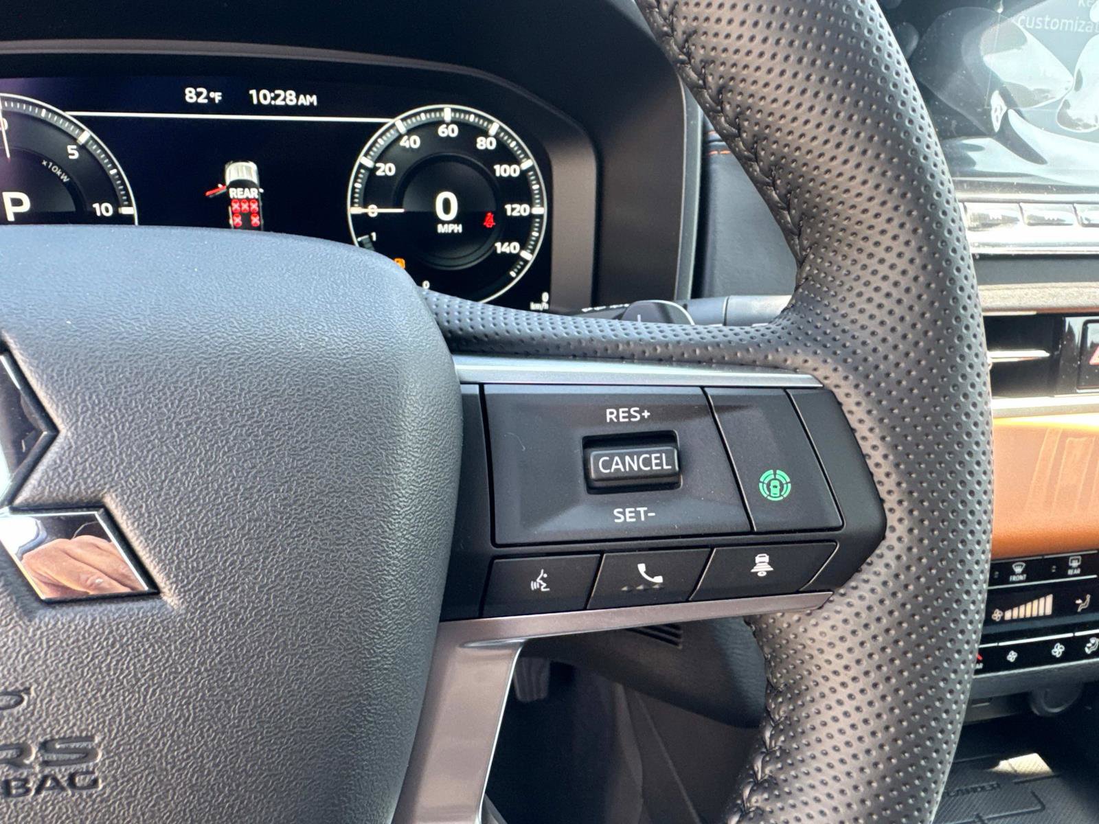 New 2025 Mitsubishi Outlander SEL image 20