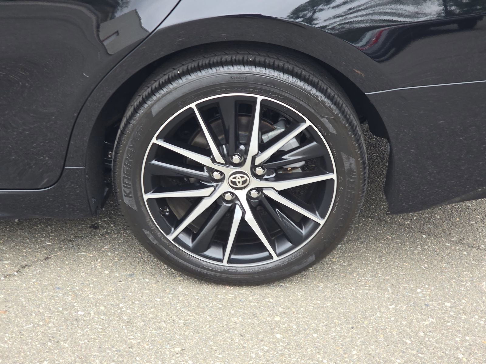 Used 2024 Toyota Camry SE image 38