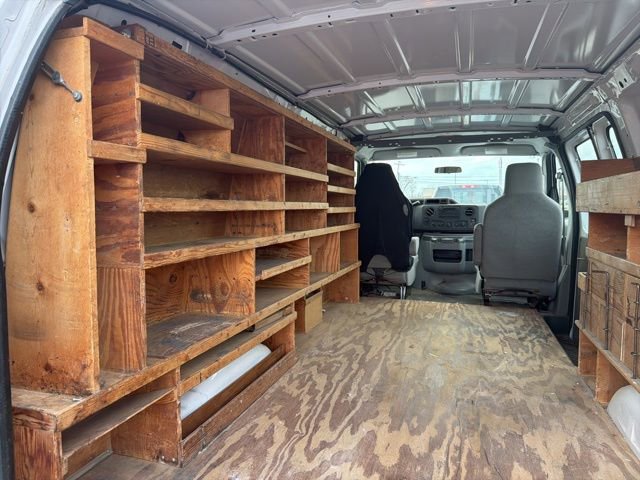 Used 2014 Ford E-250 and Econoline 250 w/ Power Group image 23