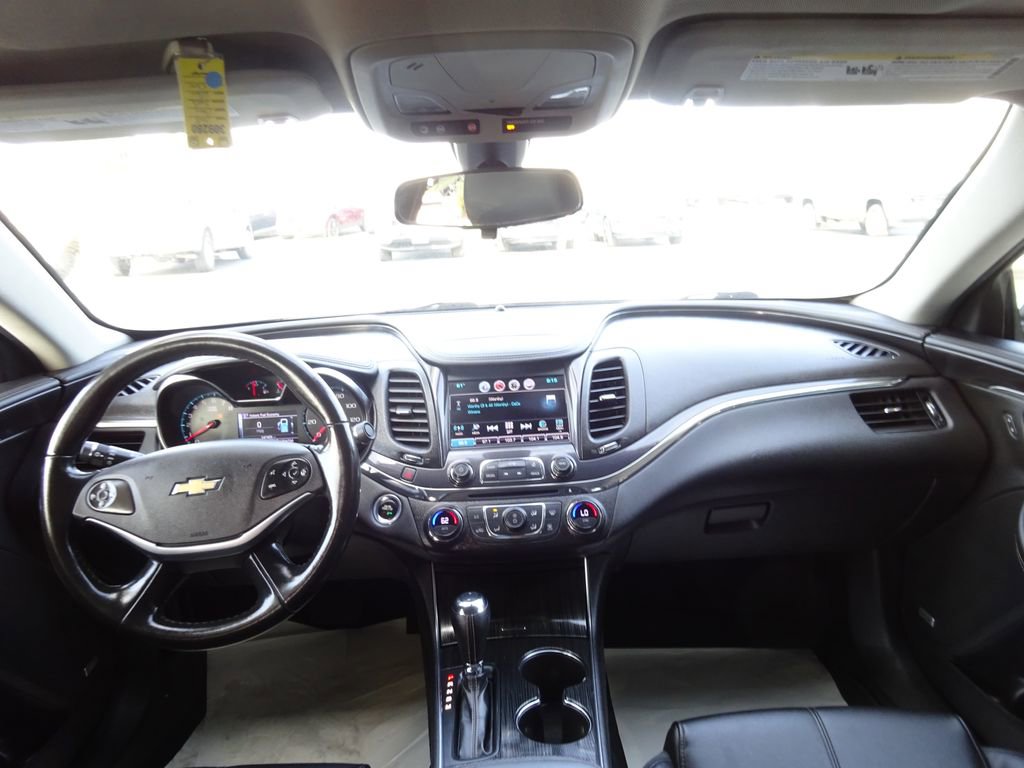Used 2018 Chevrolet Impala LT w/ LT Entertainment Package FWD image 23