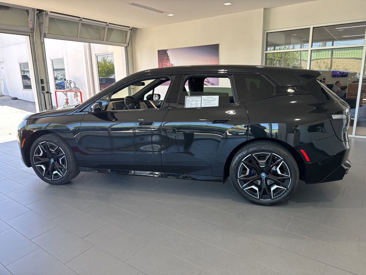 Used 2024 BMW iX xDrive50 w/ Sport Package image 5