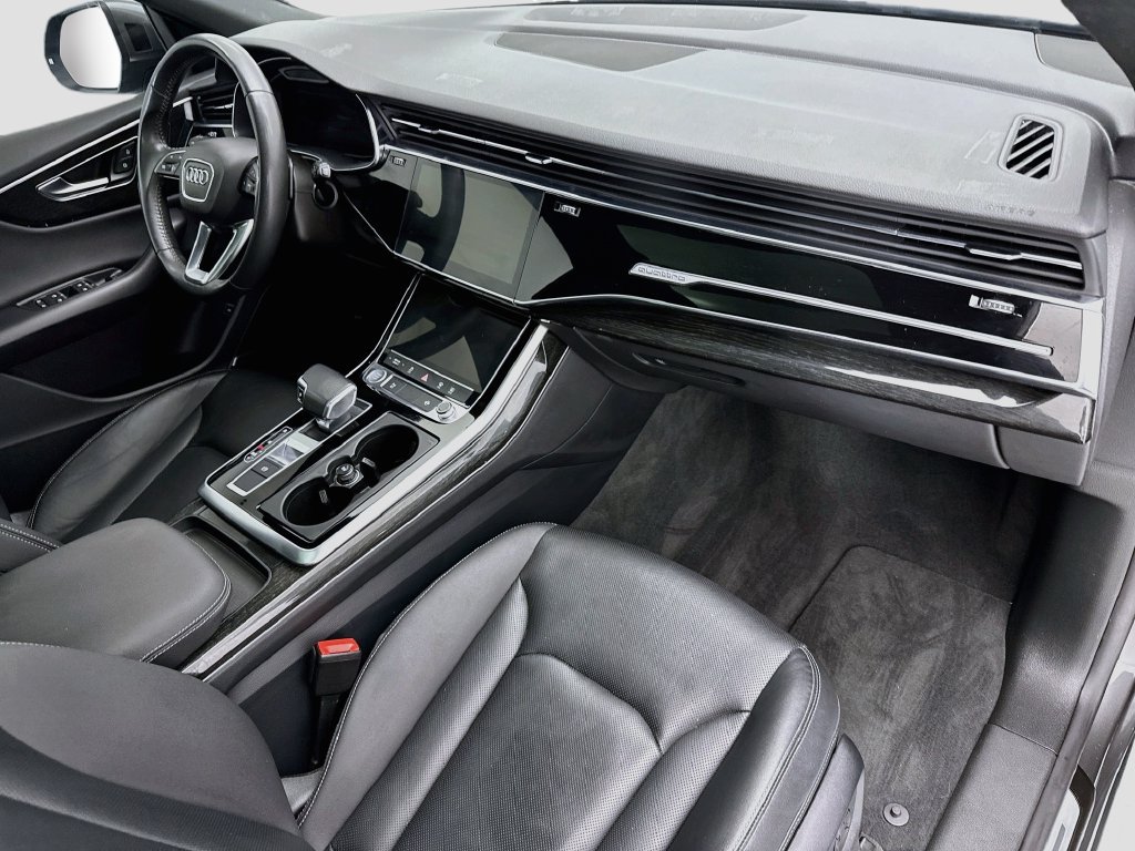 Used 2020 Audi Q8 Premium Plus w/ Premium Plus Package AWD/4WD image 16