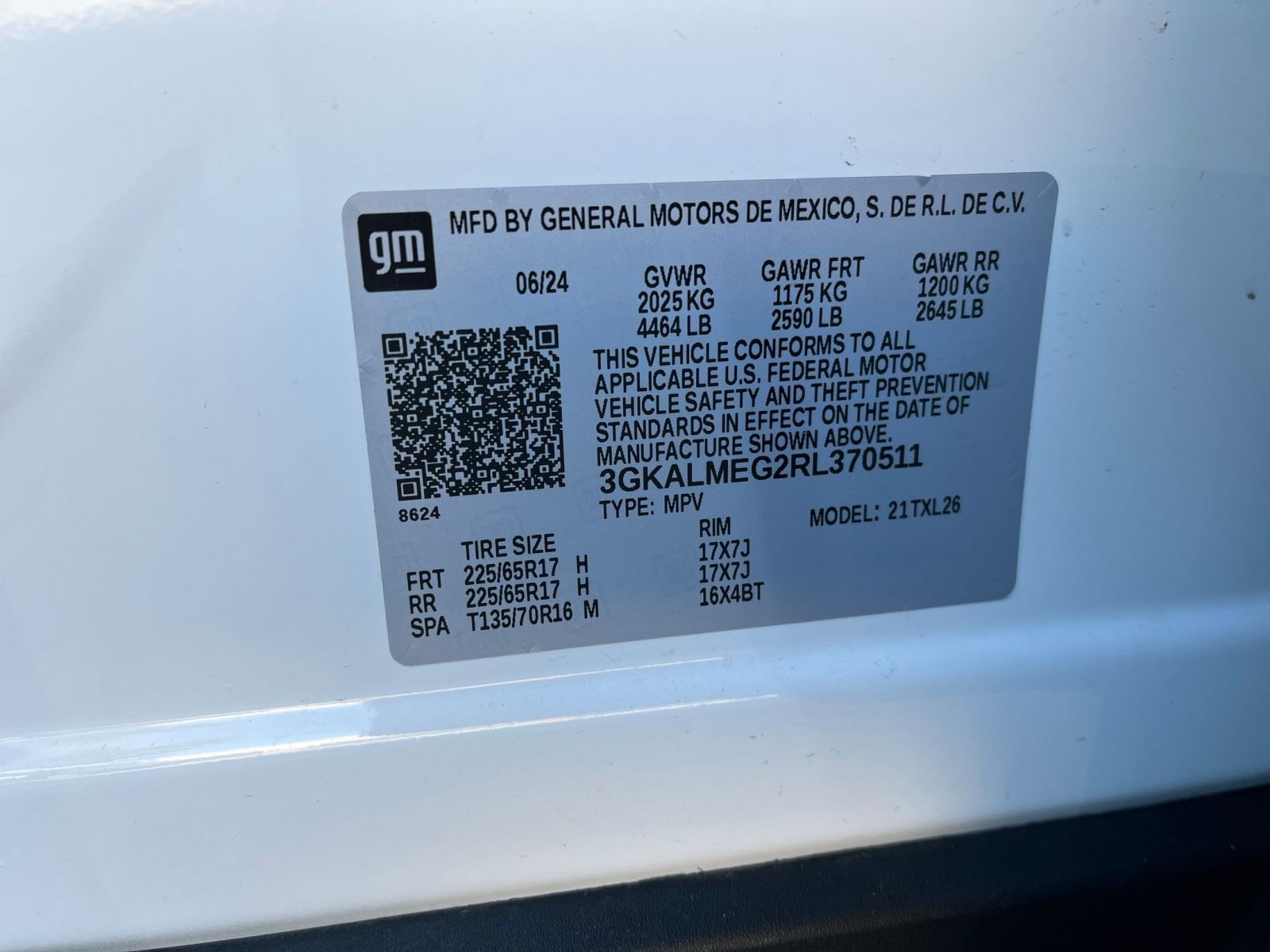 Used 2024 GMC Terrain SLE image 29