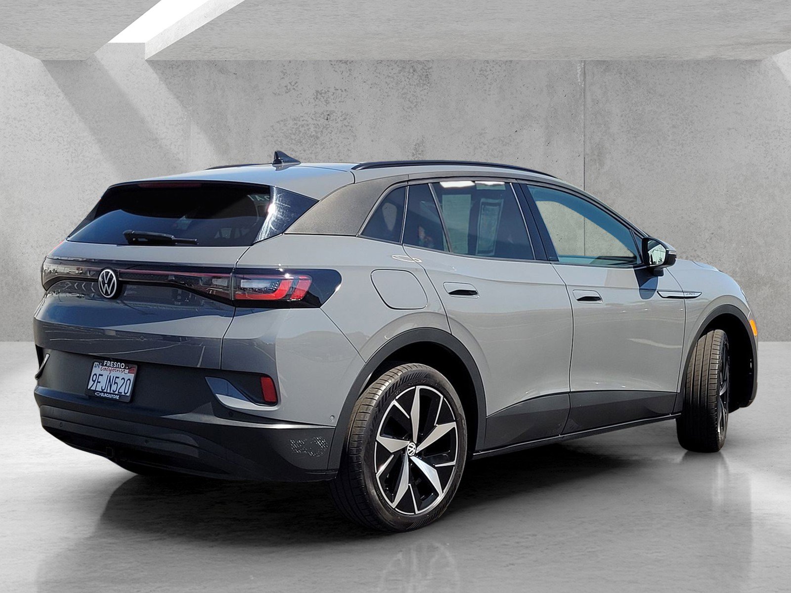 Used 2023 Volkswagen ID.4 Pro S image 4