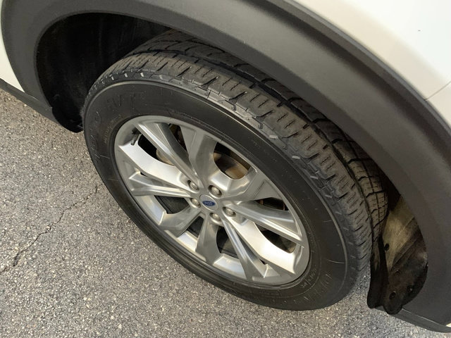Used 2021 Ford Explorer Limited AWD/4WD image 9