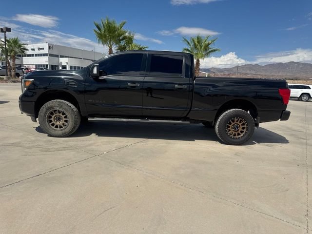 Used 2018 Nissan Titan XD AWD/4WD image 2