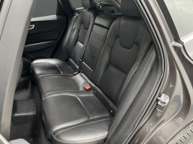 Used 2022 Volvo XC60 T8 Inscription w/ Advanced Package image 30