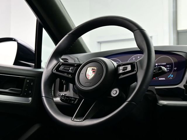 New 2025 Porsche Cayenne S AWD/4WD image 22