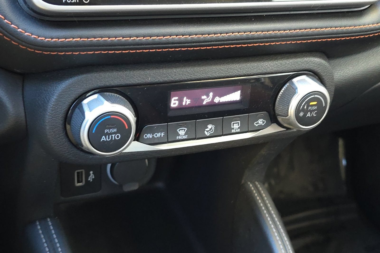 Used 2018 Nissan Kicks SR FWD image 17