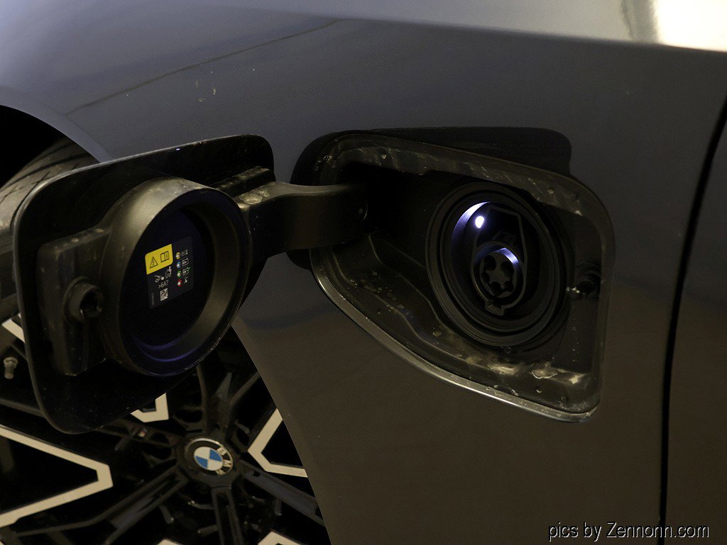 New 2026 BMW M5 w/ Executive Package image 10