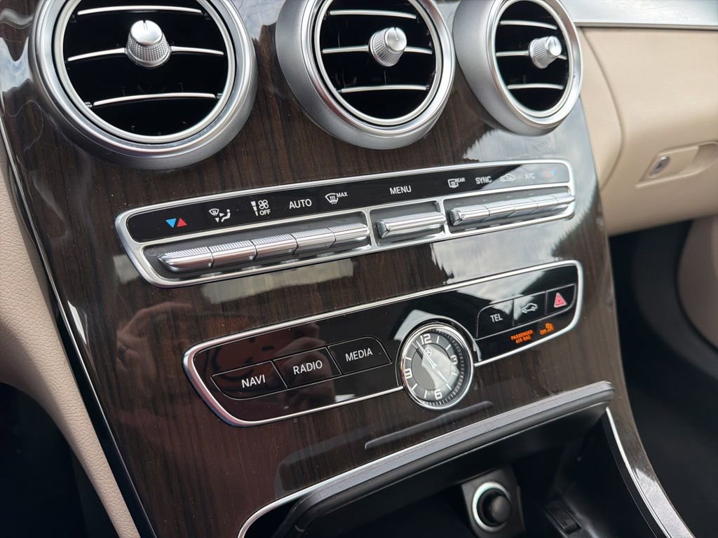 Used 2021 Mercedes-Benz C 300 Sedan image 32