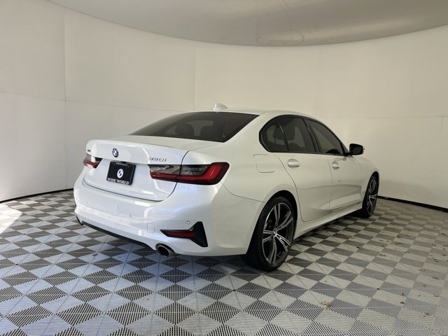 Used 2022 BMW 330i xDrive Sedan w/ Driving Assistance Package image 7