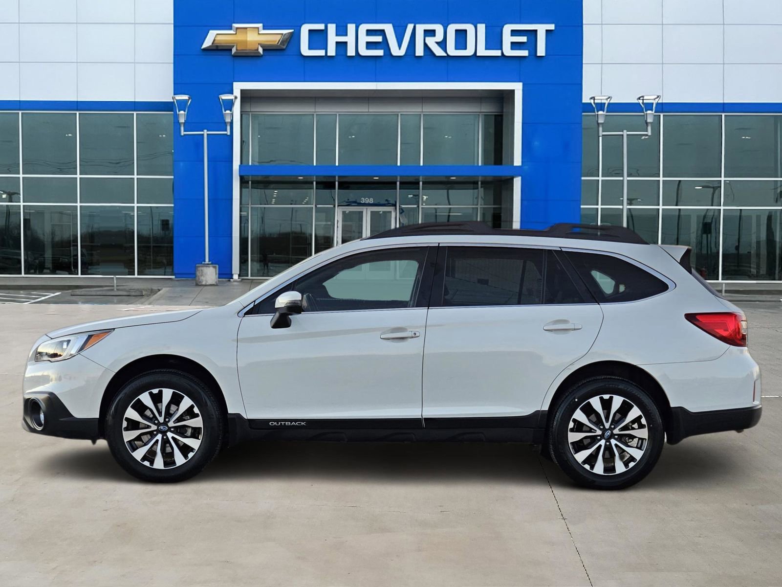 Used 2016 Subaru Outback 2.5i Limited image 3