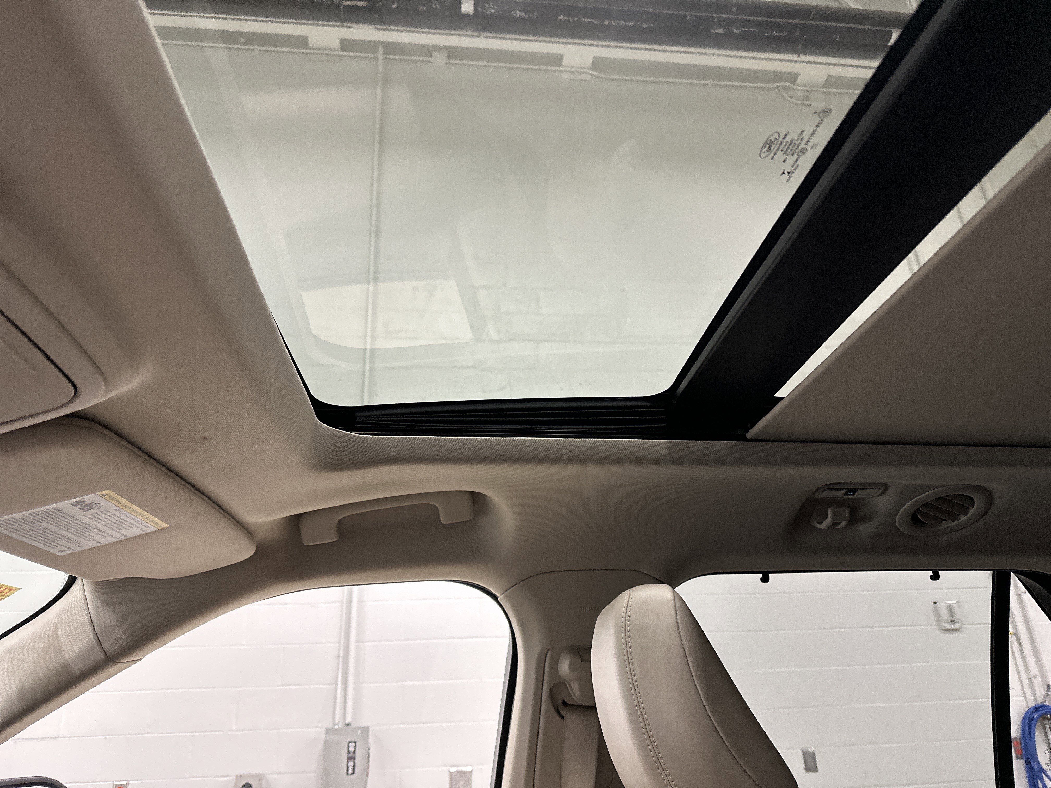 Used 2020 Ford Explorer Platinum w/ Premium Technology Package image 28