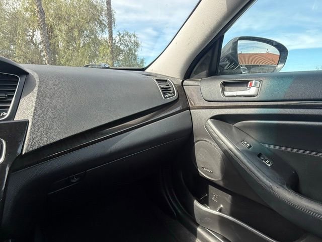 Used 2014 Kia Cadenza Premium w/ Technology Package image 26