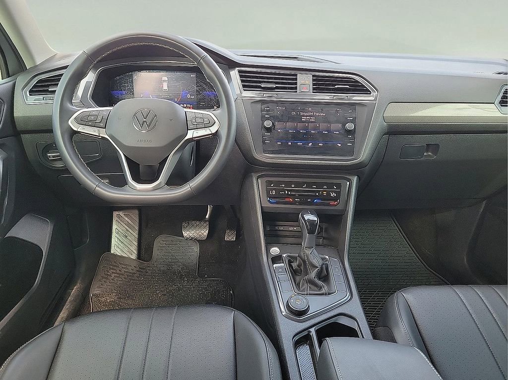 Used 2023 Volkswagen Tiguan SE image 10
