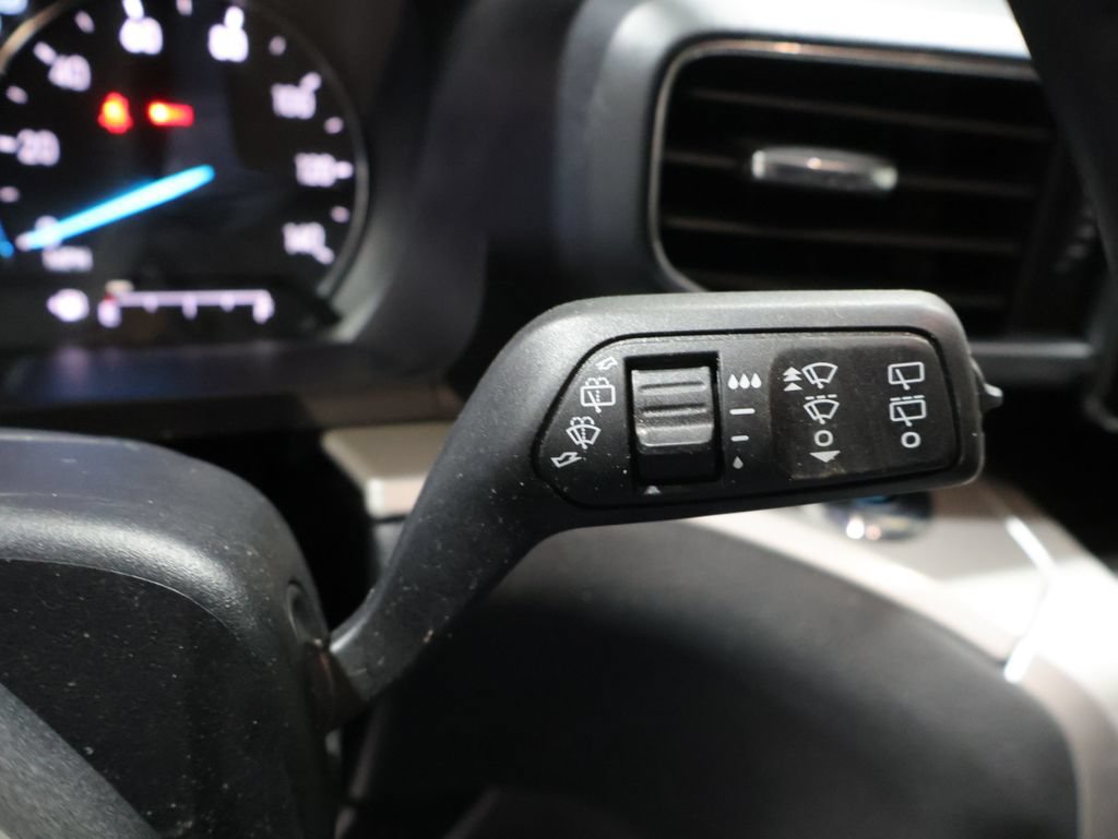 Used 2022 Ford Explorer XLT AWD/4WD image 38