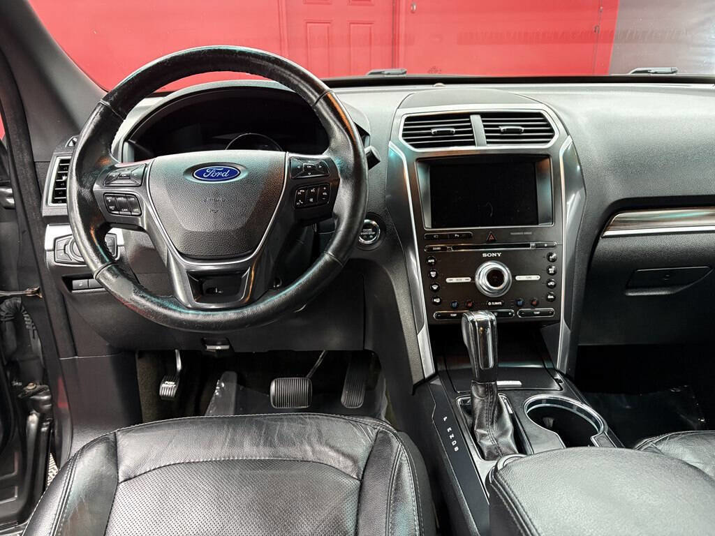 Used 2016 Ford Explorer Limited image 13