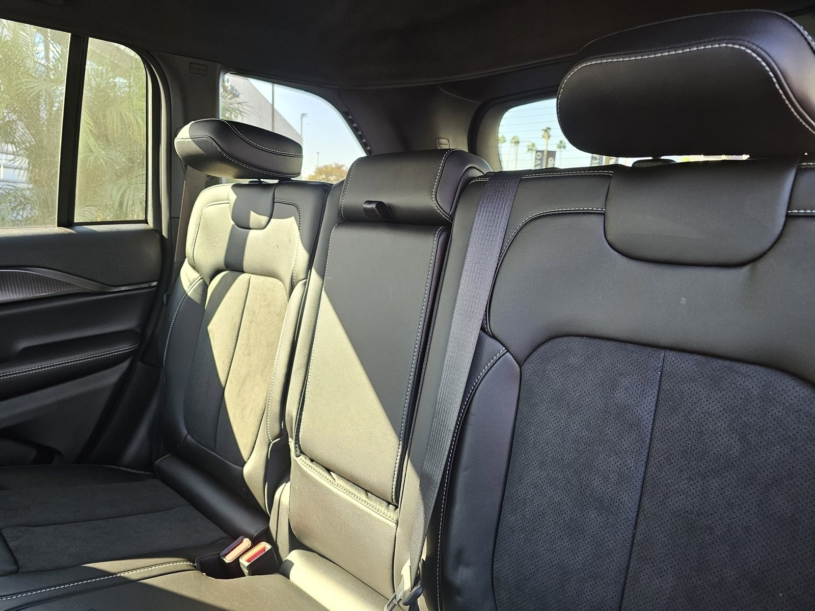 New 2025 Jeep Grand Cherokee Altitude X image 26