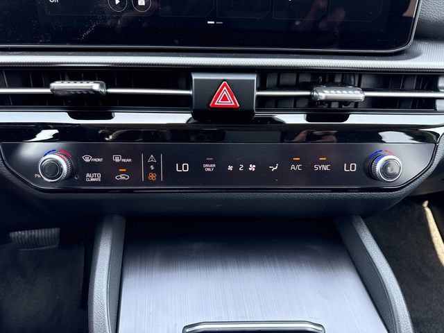 New 2026 Kia Sportage LX FWD image 22
