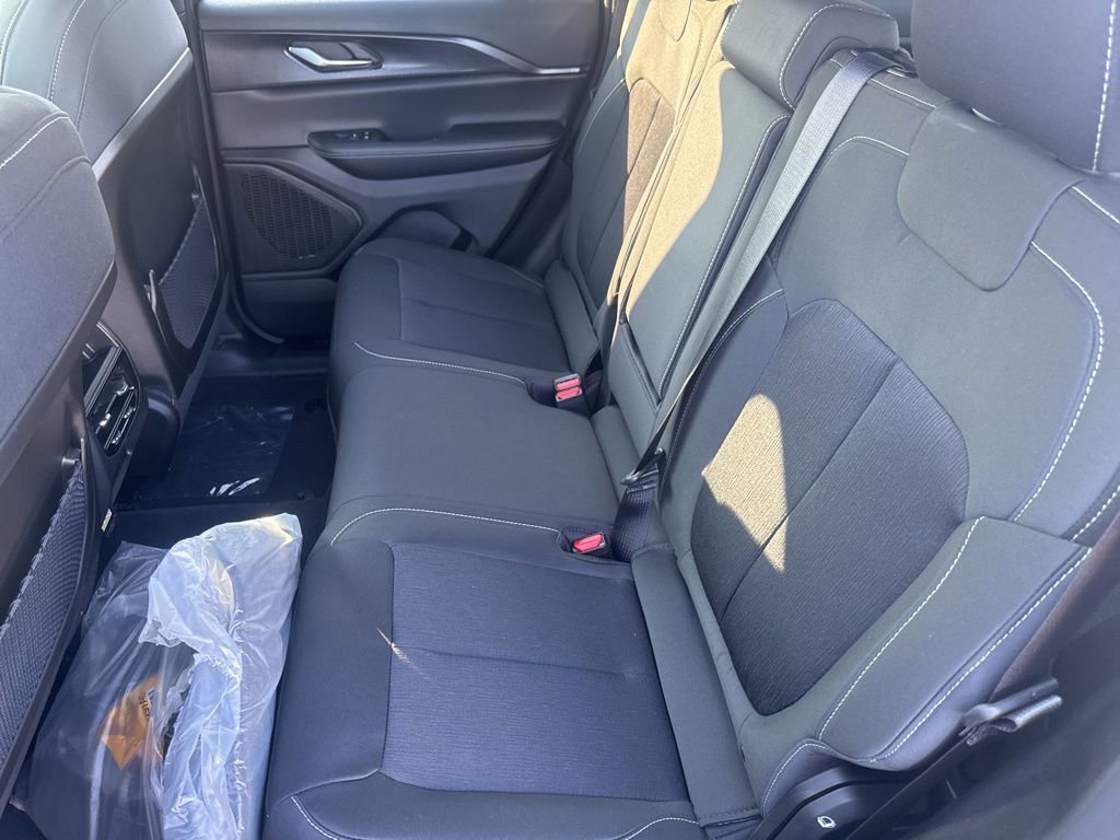 New 2026 Jeep Grand Cherokee Laredo X AWD/4WD image 36