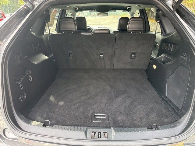 Used 2020 Ford Edge ST image 26
