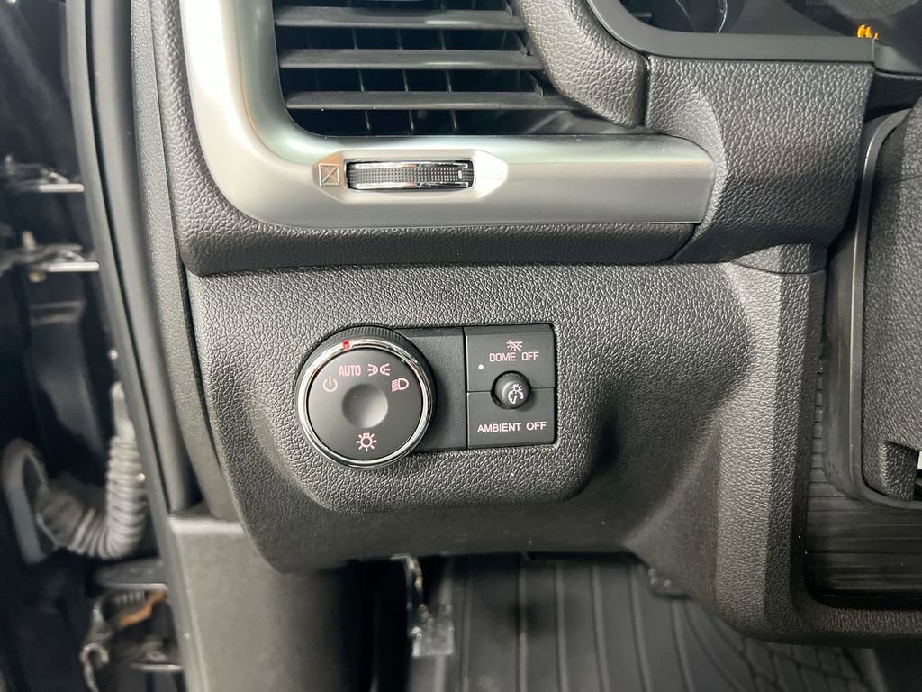 Used 2015 GMC Acadia SLE image 18