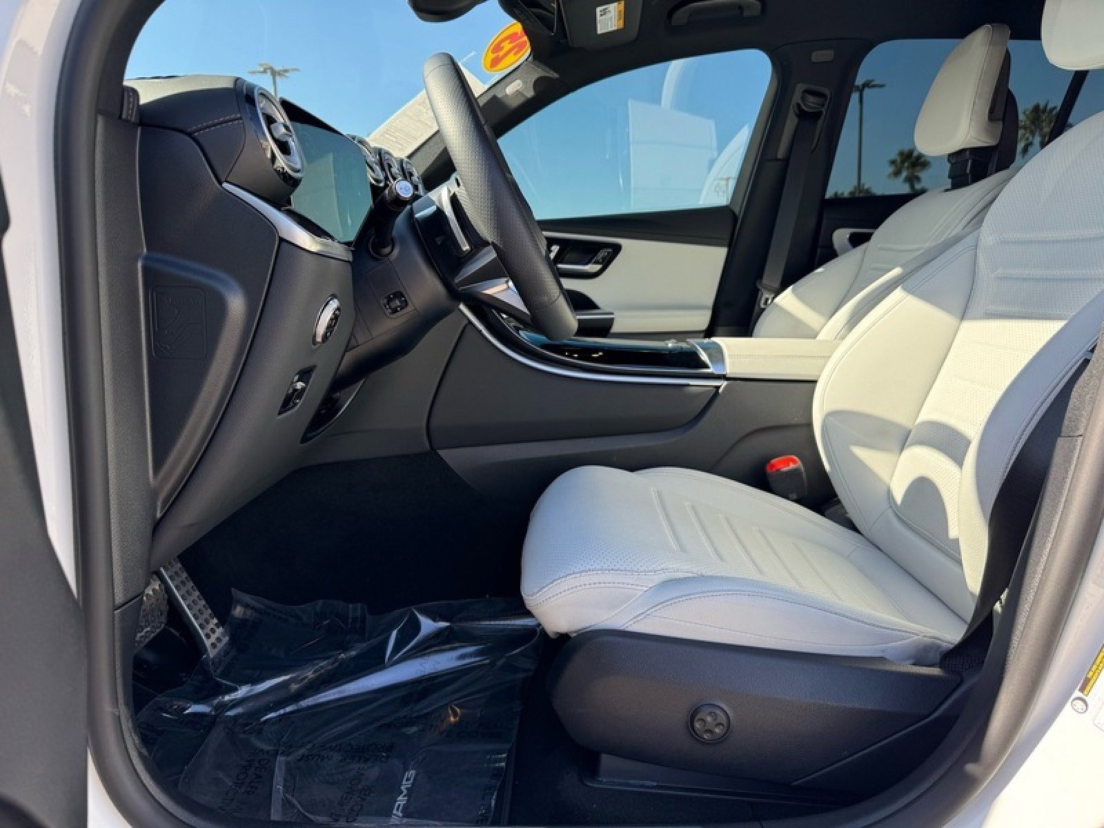 Certified 2025 Mercedes-Benz GLC 300 4MATIC image 13