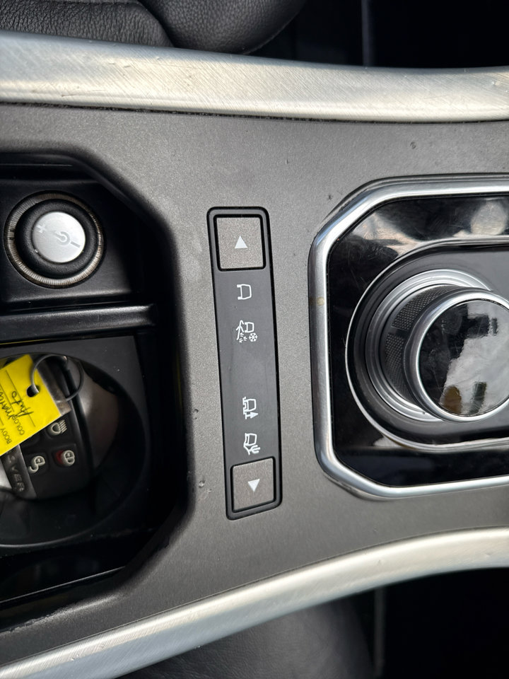 Used 2015 Land Rover Range Rover Evoque Pure Plus image 27